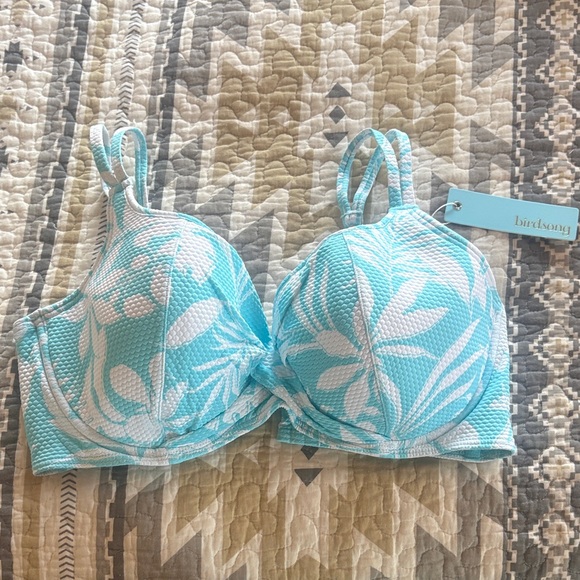 Birdsong Other - Birdsong Blue White Floral Wrap Bikini Swim Top 38DDd BNWT